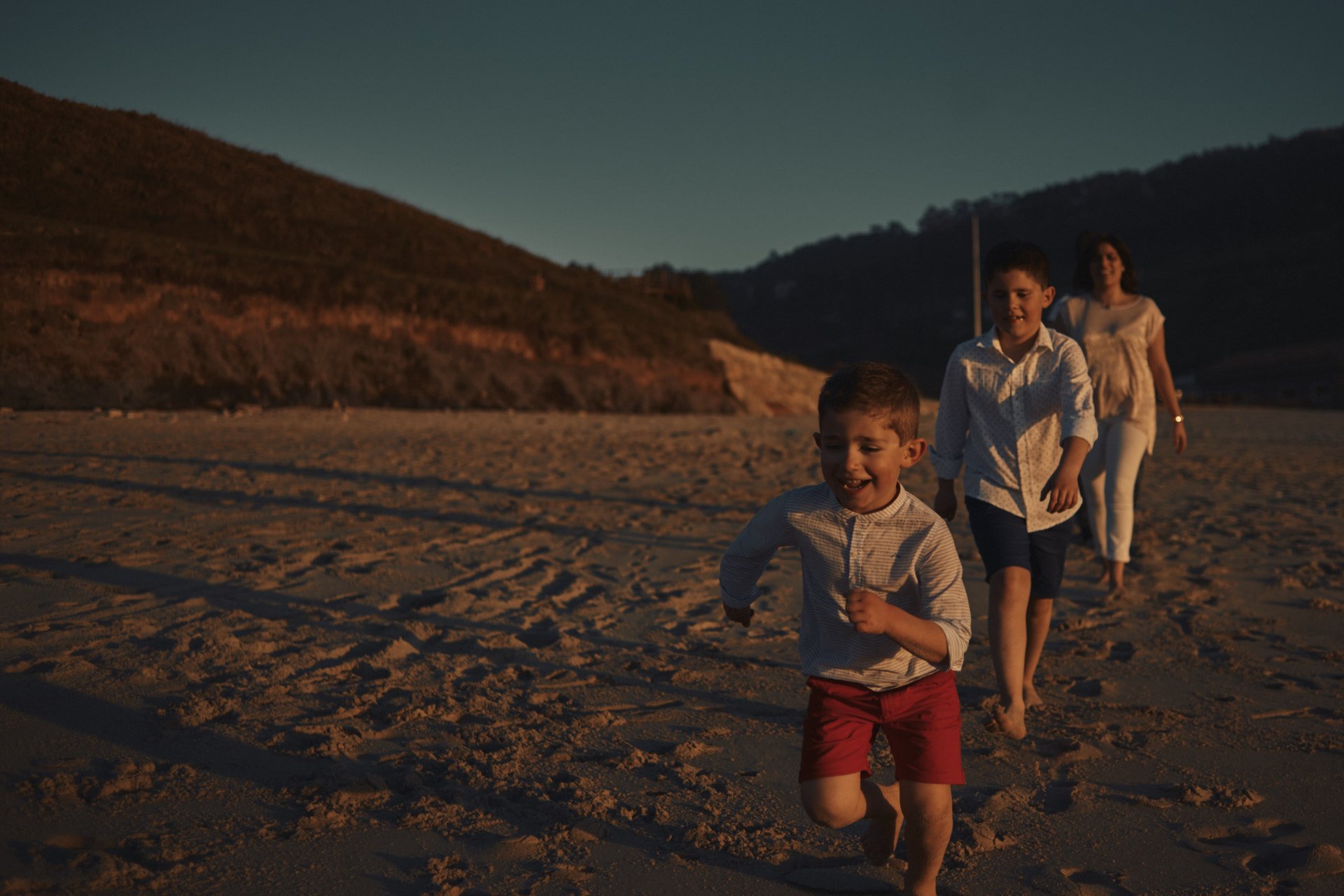 fotografos-comuniones-diferentes-coruna-playa-valcovo-arteixo-ferrol-ferrolterra